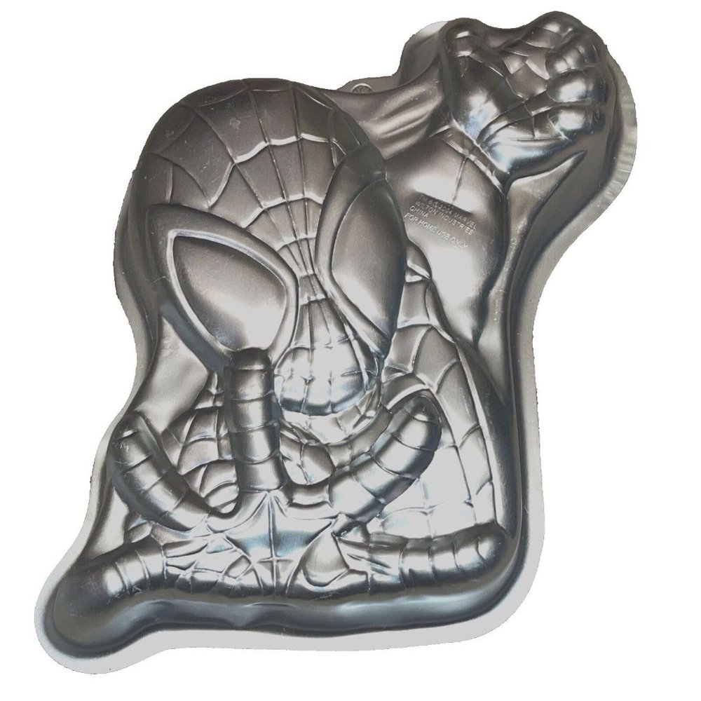 Wilton 2013 Cake Pan Spider-Man Kids Birthday Parties Aluminum Hanging Hole Vtg.